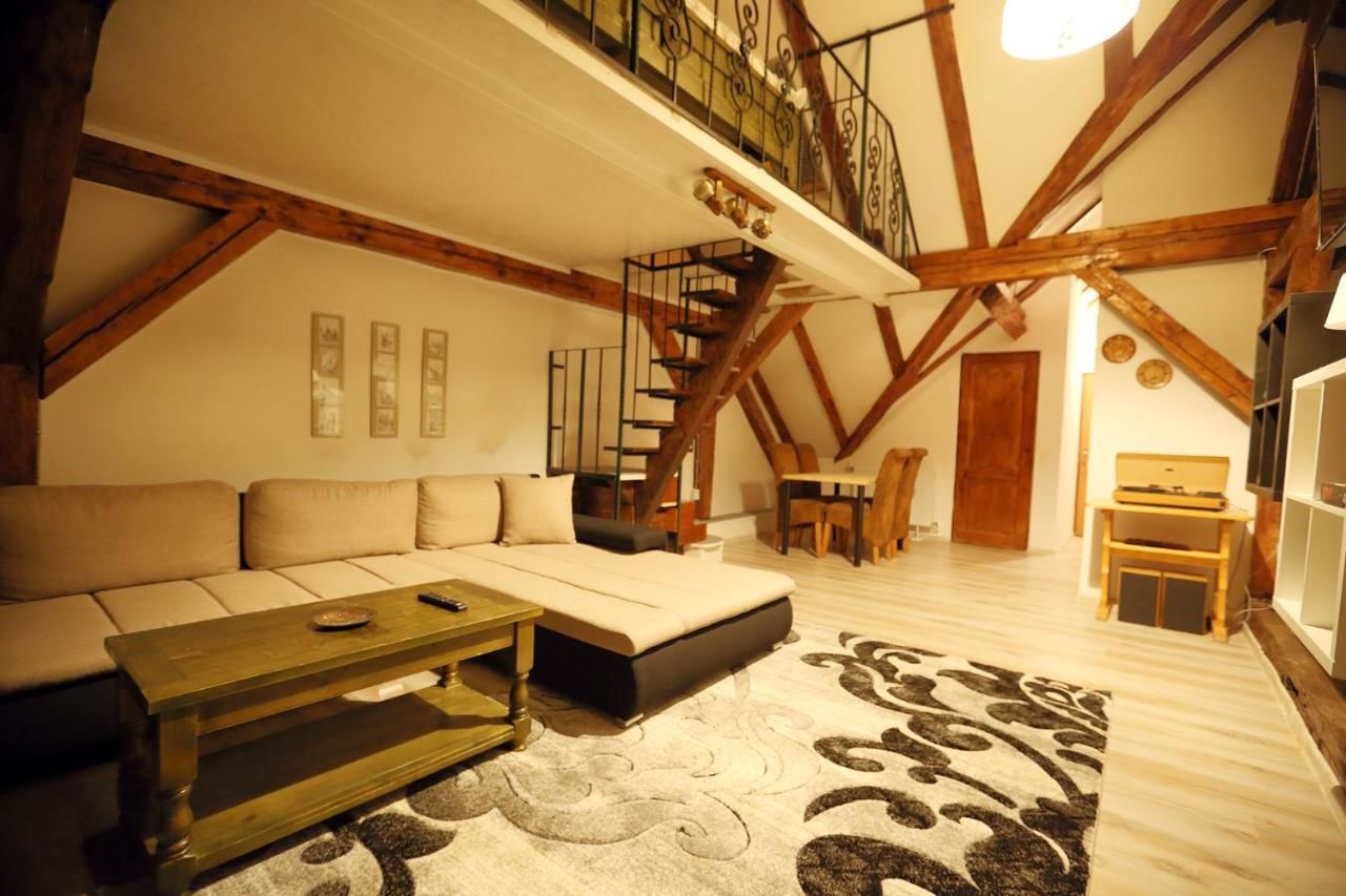 Гостевой дом 4 Rooms Piata Sfatului Брашов-24