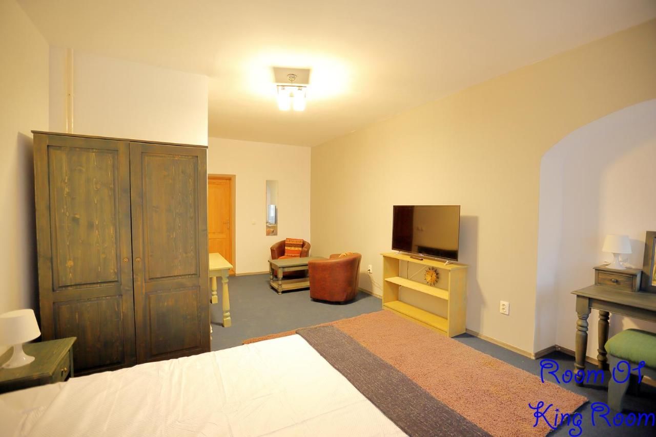 Гостевой дом 4 Rooms Piata Sfatului Брашов