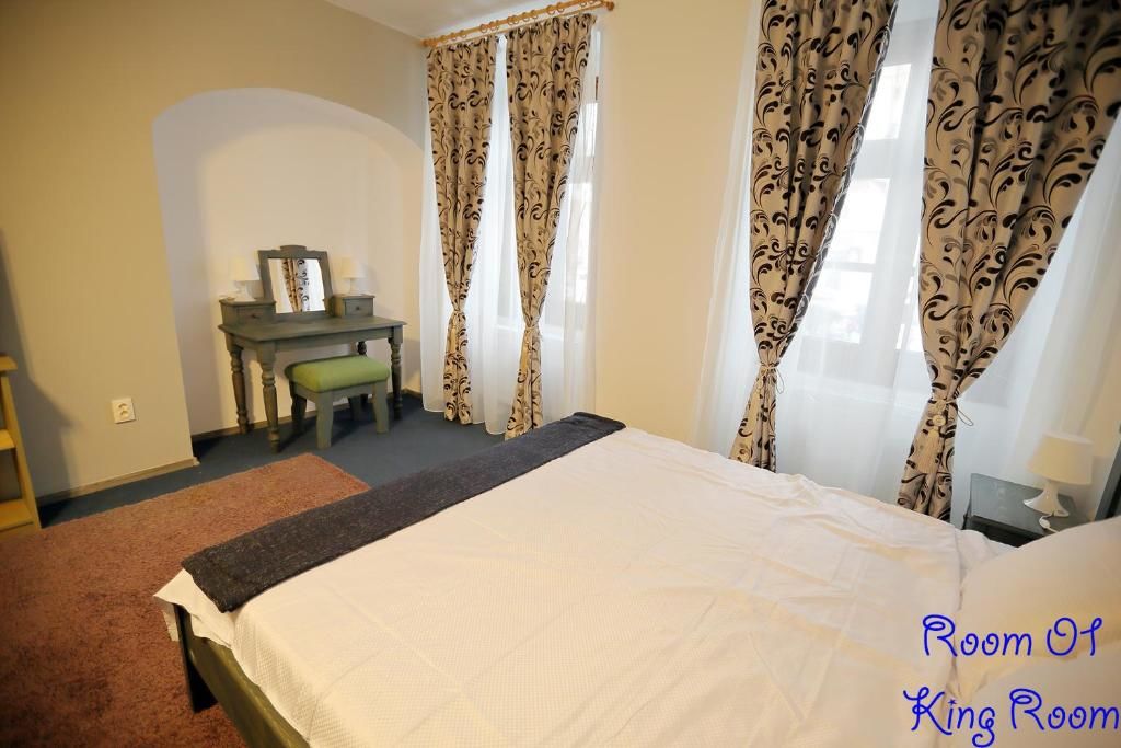Гостевой дом 4 Rooms Piata Sfatului Брашов