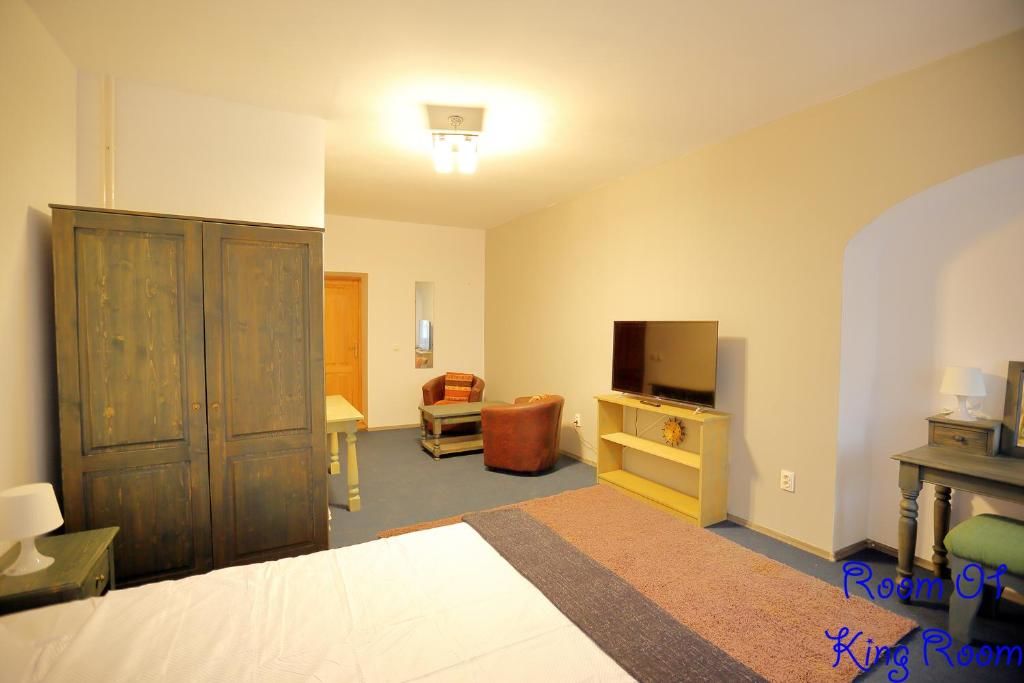Гостевой дом 4 Rooms Piata Sfatului Брашов