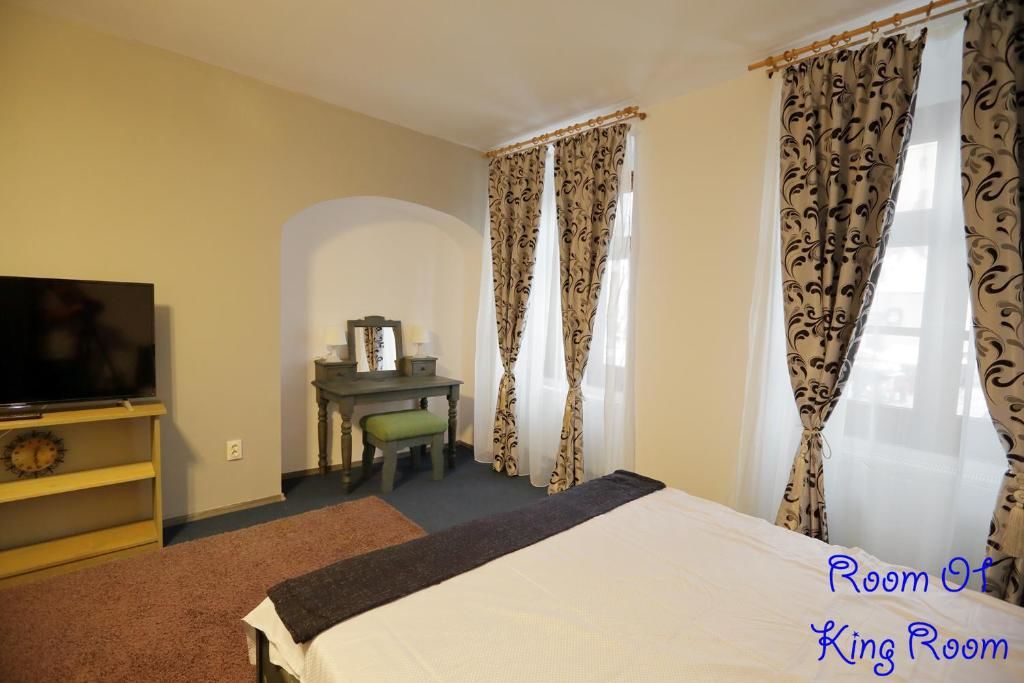 Гостевой дом 4 Rooms Piata Sfatului Брашов