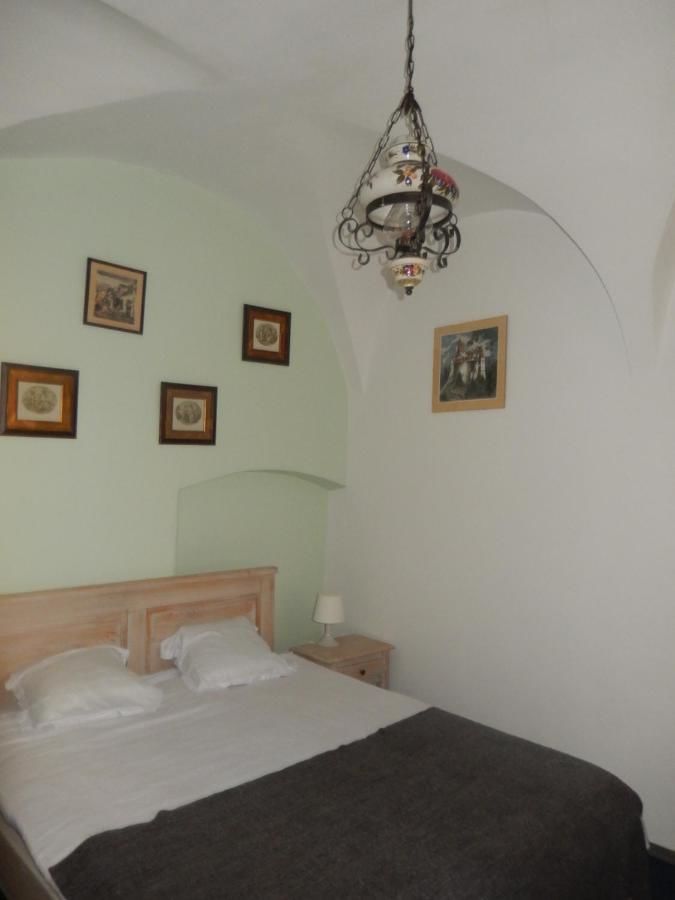 Гостевой дом 4 Rooms Piata Sfatului Брашов
