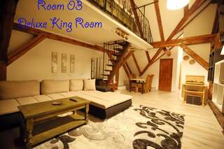 Гостевой дом 4 Rooms Piata Sfatului Брашов Номер Делюкс с кроватью размера «king-size»-11